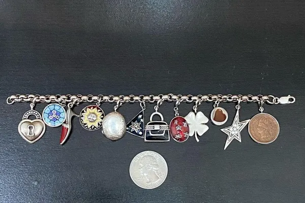 Sterling Silver Vintage 925 12 Charms Bracelet - Image 11
