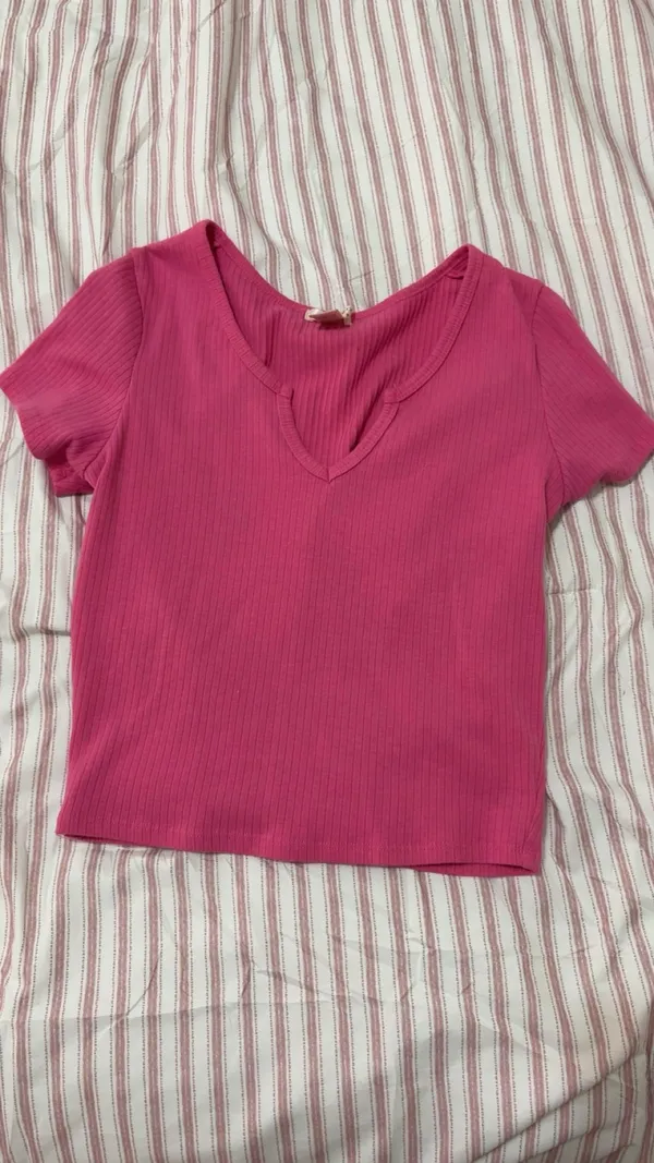 Bozzolo Pink crop top - Image 2
