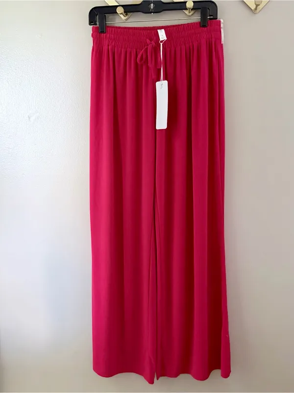 NWT Dear Scarlett Red Wide Leg Pants Size M Wrinkle Free Elastic Waist Palazzo - Image 2