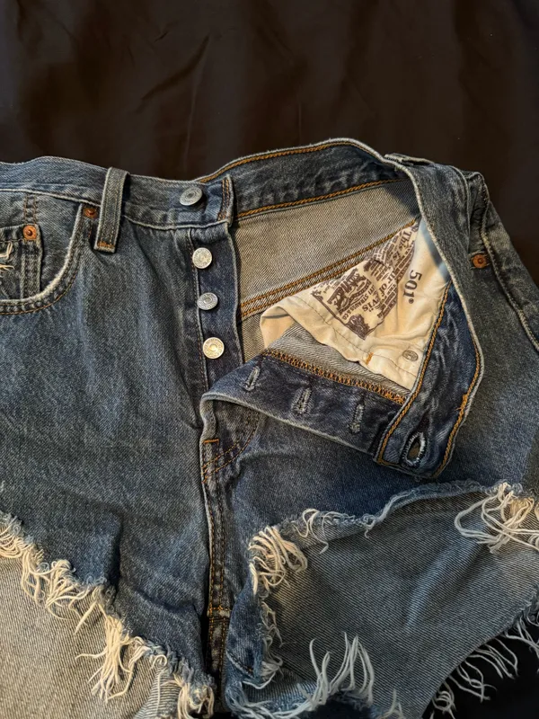 Levi’s 501 Shorts - Image 2
