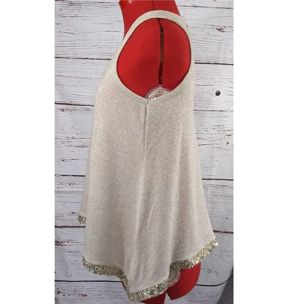 Charming Charlie back keyhole crop top sz M - Image 2
