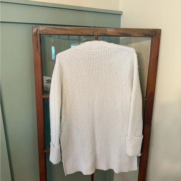 Athleta Cream V-Neck Sweater Chunky Knit - Image 3