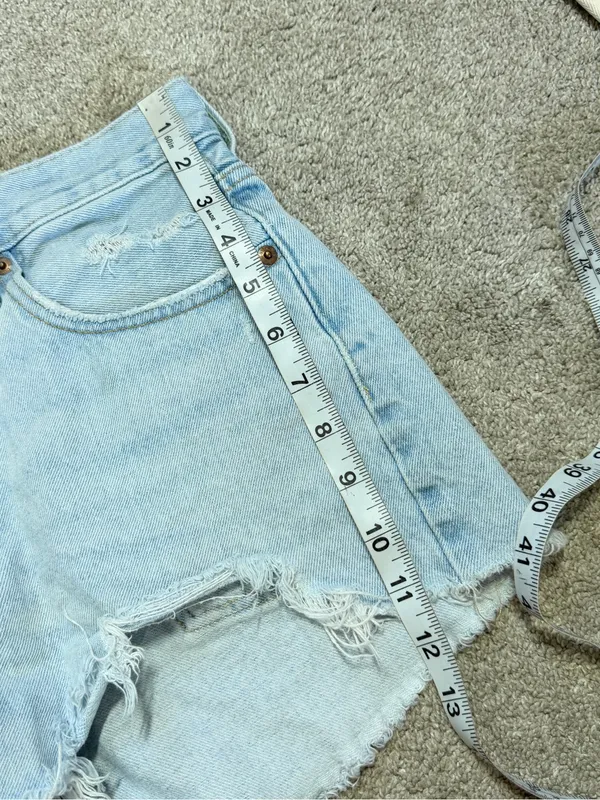 Levi’s 501 Women’s Original Shorts Denim High Rise Button Fly in Light Wash 28 - Image 9