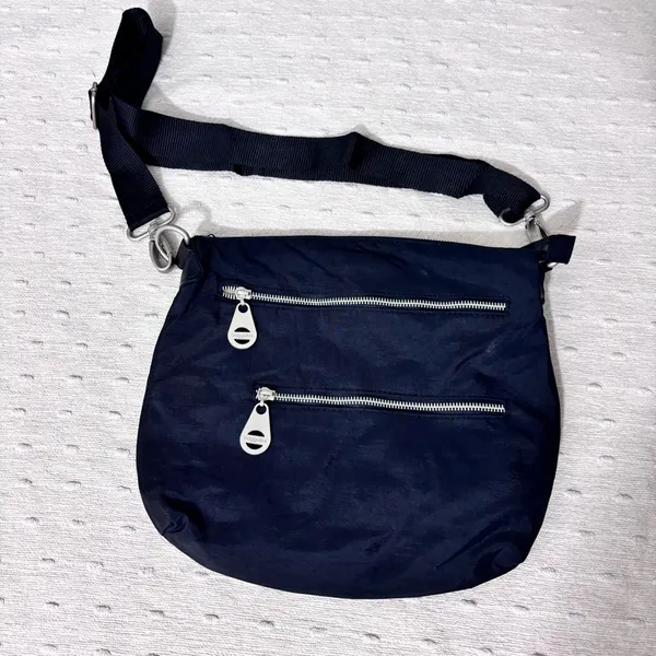 Baggallini crossbody shoulder black bag zipper purse - Image 3