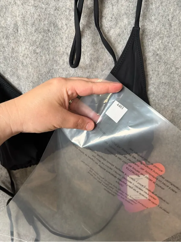 Yitty Woman’s Larger Iconic Black Triangle Bikini Top Nwt - Image 5