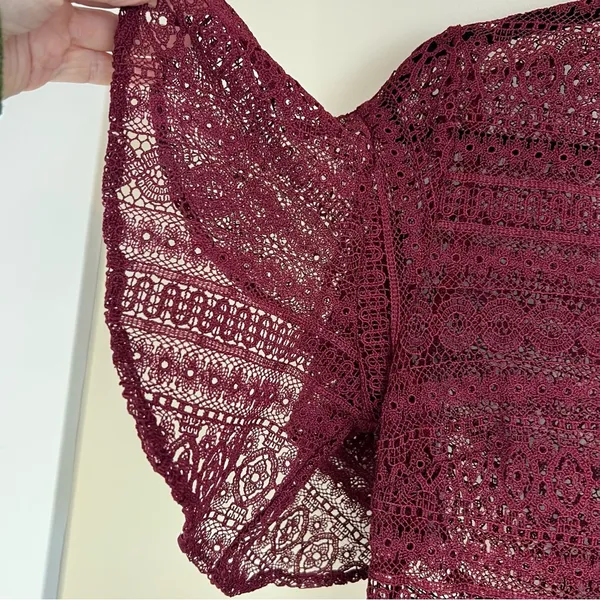 Marissa Webb Cybil Maroon Lace Flutter Sleeve Dress Size Small Sheer Lace Drama - Image 10