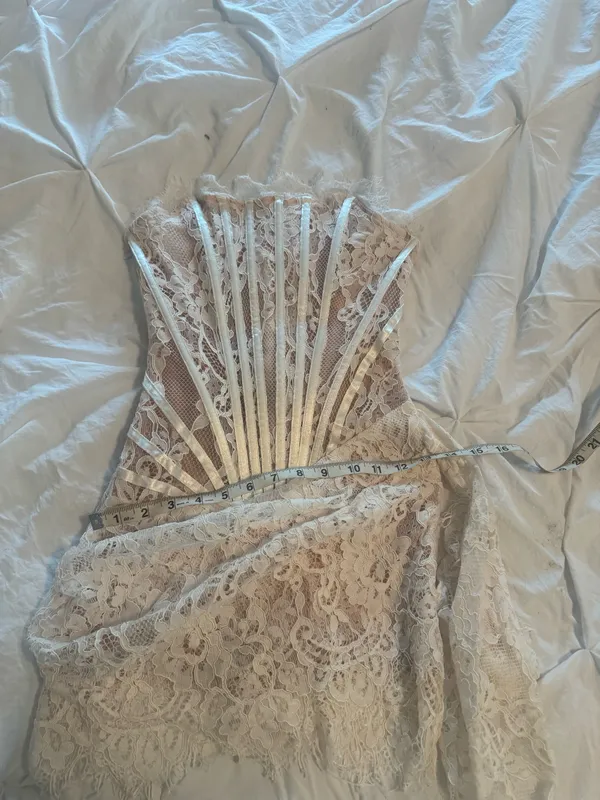 House Of CB White lace corset dress - Image 4