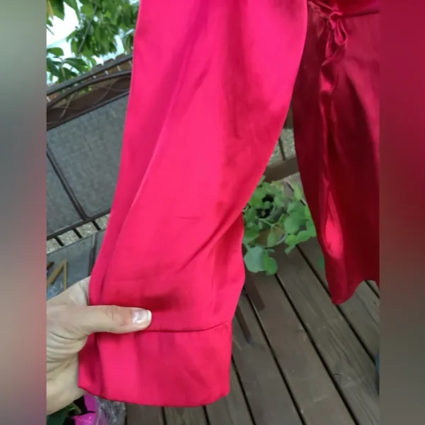 Apt. 9 Nice satin robe 🔥🔥 - Image 4