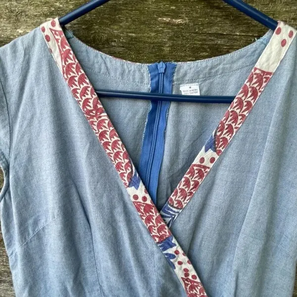 Pinup style Chambray dress size M ( runs S) cap sleeves fit n flare faux wrap . - Image 3