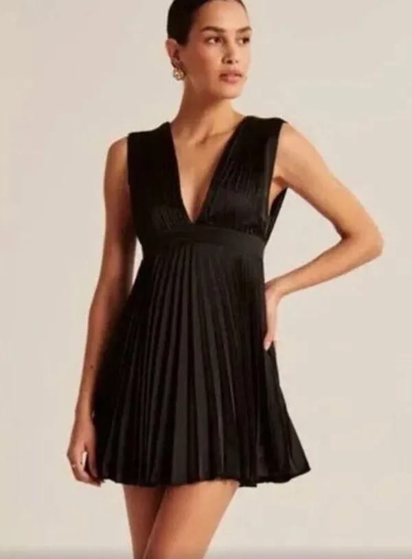 Abercrombie Plunge Pleated Mini Dress - Image 8