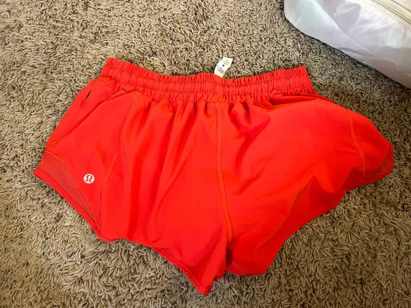 Lululemon Red Hotty Hot Shorts 2.5 - Image 3