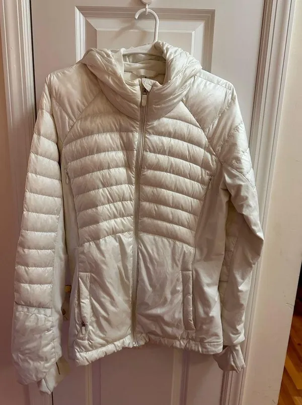 Lululemon Down For A Run Jacket II
White EUC - Image 5