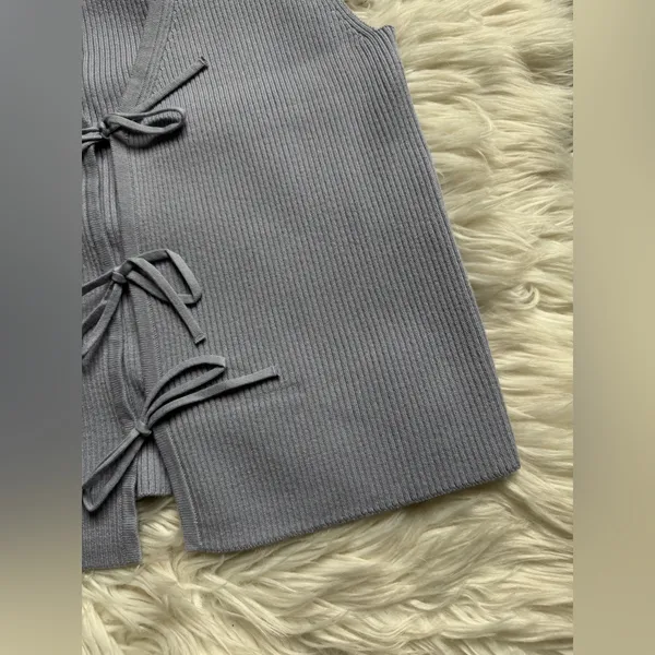 Abercrombie & Fitch tie front sweater vest - Image 4