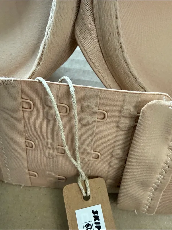 SKIMS Ultimate Push-Up Strapless Bra - Clay 32D - Image 4