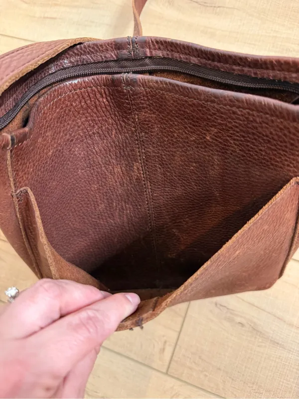 Duluth Trading Co Brown Leather Crossbody Bag Distressed Shoulder Purse Boho - Image 4