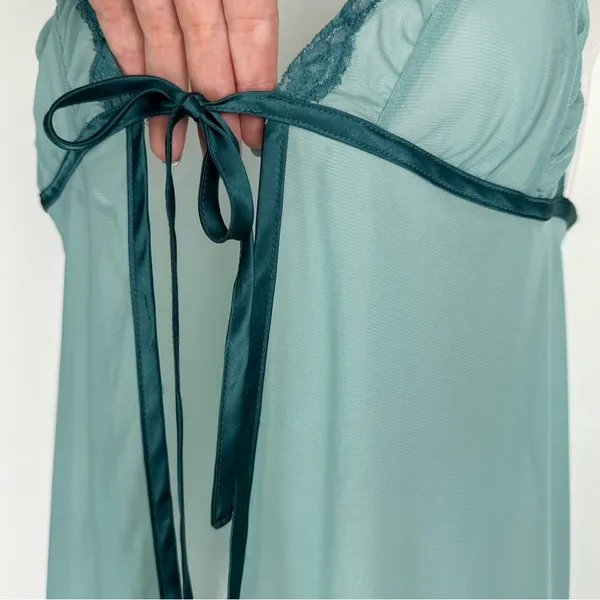 Frederick’s of Hollywood Sheer Mesh Flyaway Split Front Tie Top Sz Medium - Image 8