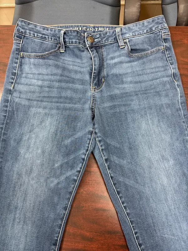 American Eagle 360 Next Level Stretch Jegging Jeans Size 14 - Image 2