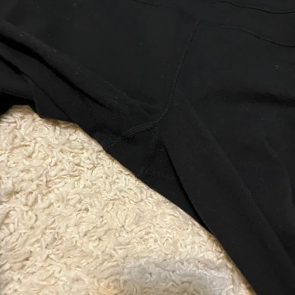 Lululemon Black Cropped Leggings Size 10 - Image 4