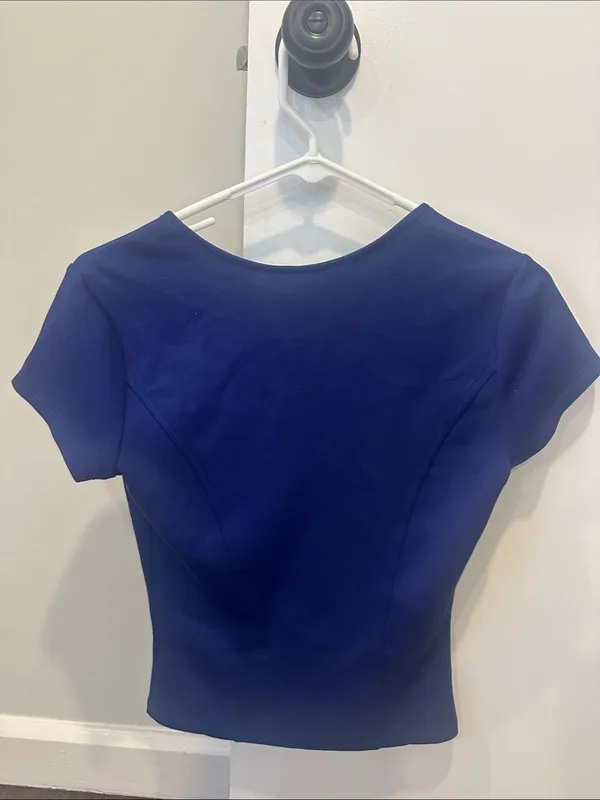 Banana Republic Royal Blue V-Neck Short Sleeve Top - Image 5