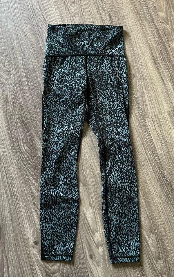 Lululemon Athletica Train Times 7/8 Illuminate Multi Black Leggings - Image 6