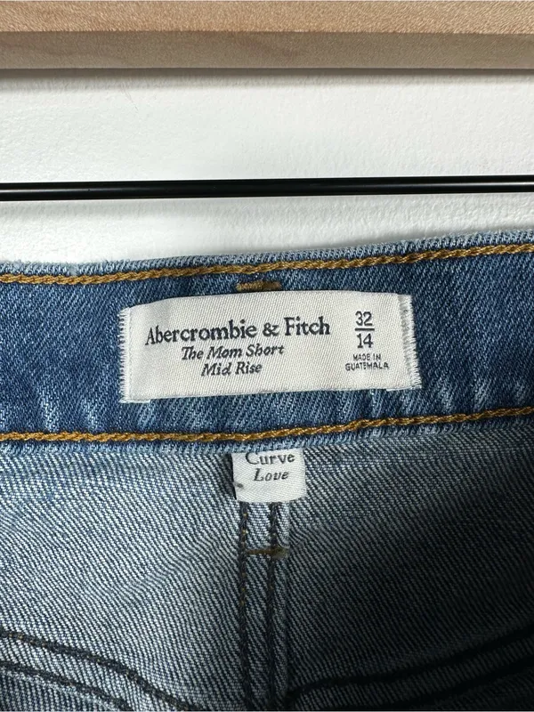 Abercrombie & Fitch The Mom Short Mid Rise Curve Love Distressed Denim Shorts 32 - Image 7
