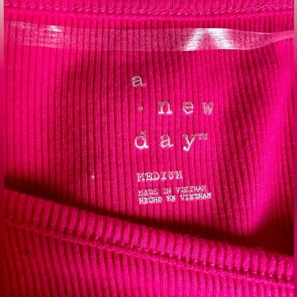 Hot pink top Medium - Image 2