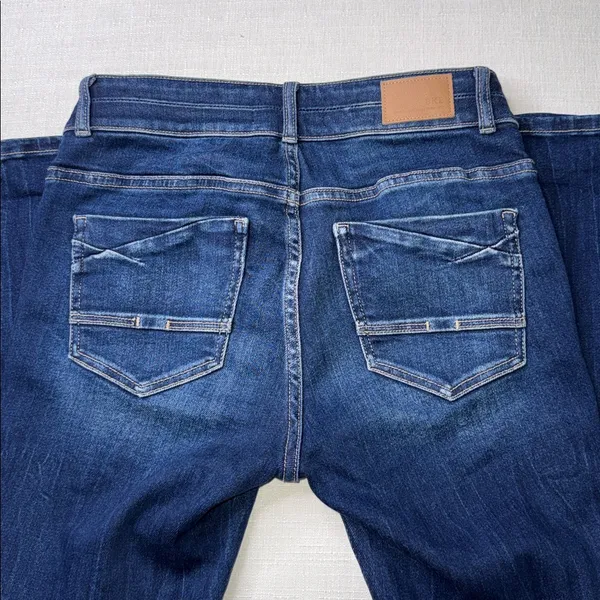 BKE Dark Blue Women's Skinny Jeans - Image 6