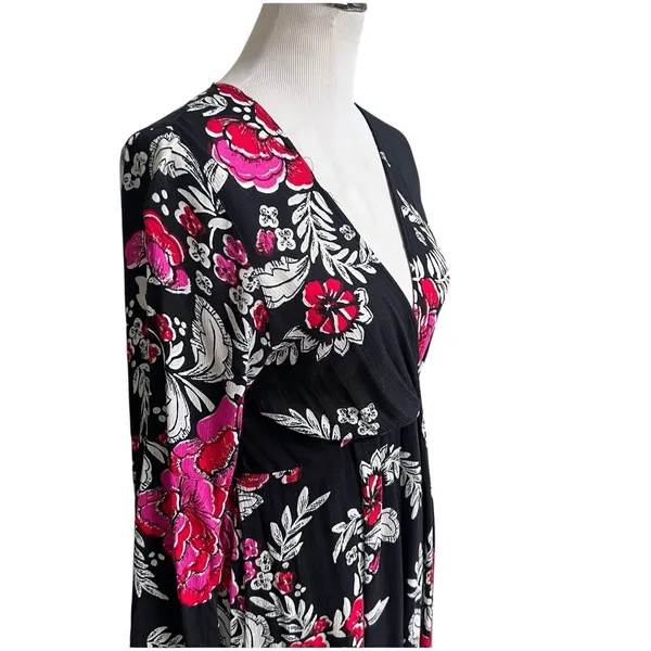 Billabong Women's Floral Whispers Wrap Dress Size Med Black Multi Bell Sleeves - Image 6