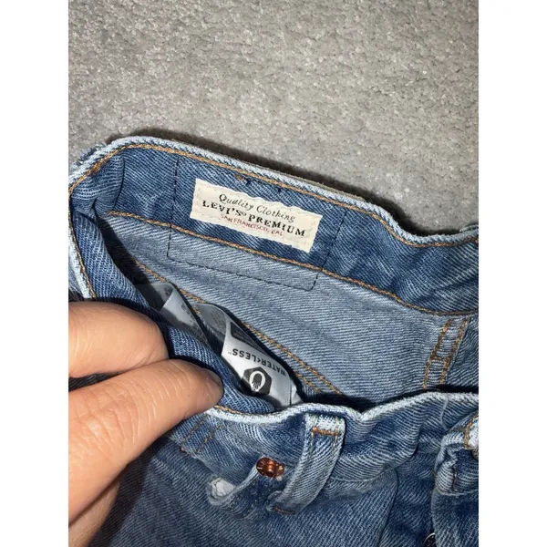 Levi's Women's 501 Premium Denim Jeans 24x26‎ - Image 3