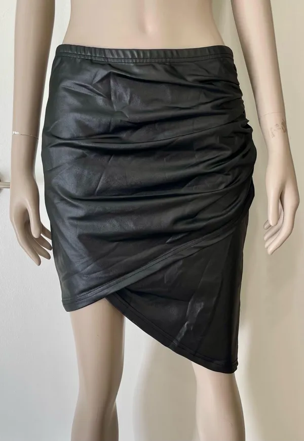 SheIn Bae High Waist Ruched Wrao Hem Skirt NWT! - Image 6
