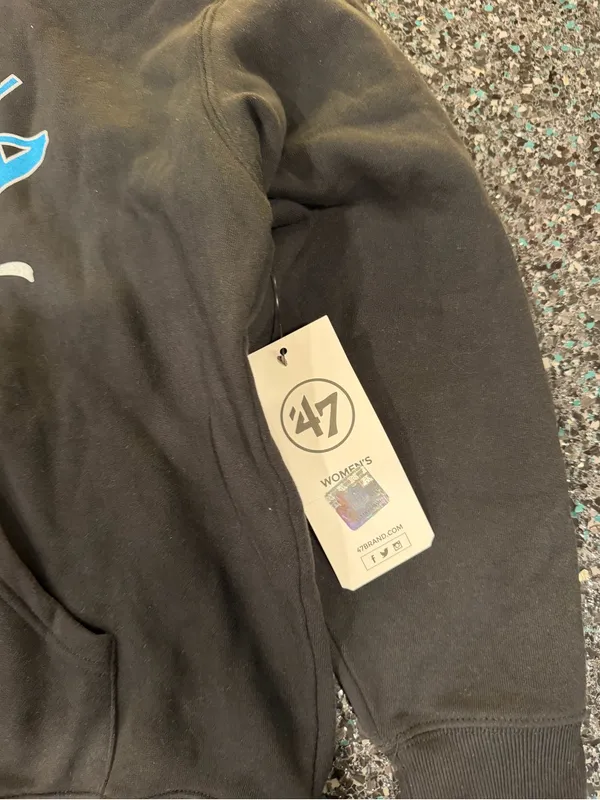 '47 Brand Women's Carolina Panthers Large Black Hoodie Hooded Sweatshirt NWT - Image 3