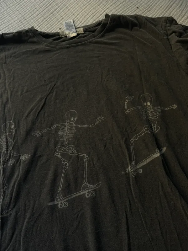Urban Outfitters Oversized Tshirt - Image 4