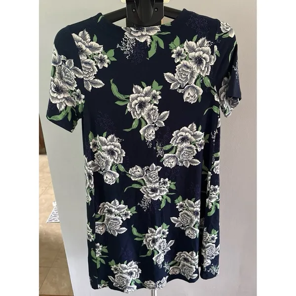 NWT Loft Outlet Women's Navy Blue White Flowers‎ Short Sleeve Dress Size Small - Image 4