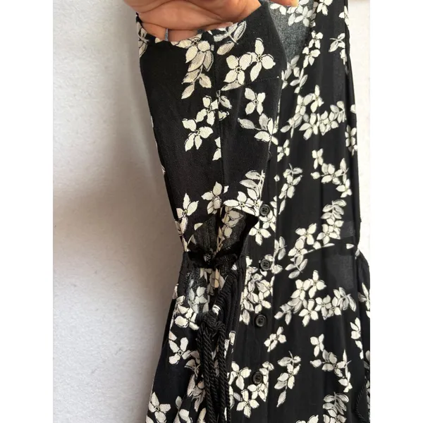 Who What Wear Black Floral Maxi Dress Side Cut Out Tassel Tie Small - Image 4