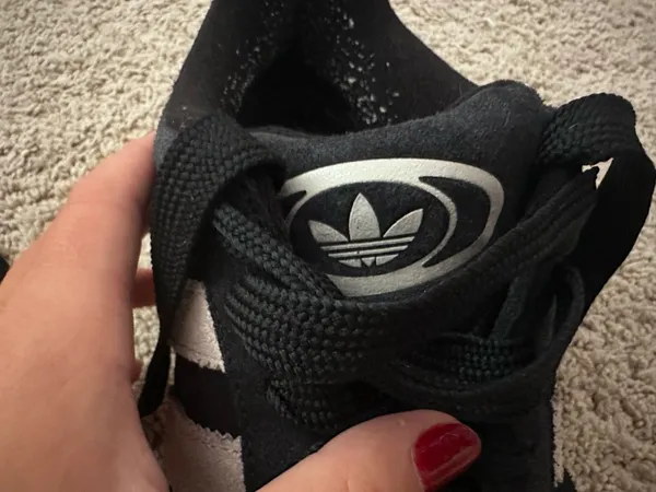 Black Adidas campuses - Image 4
