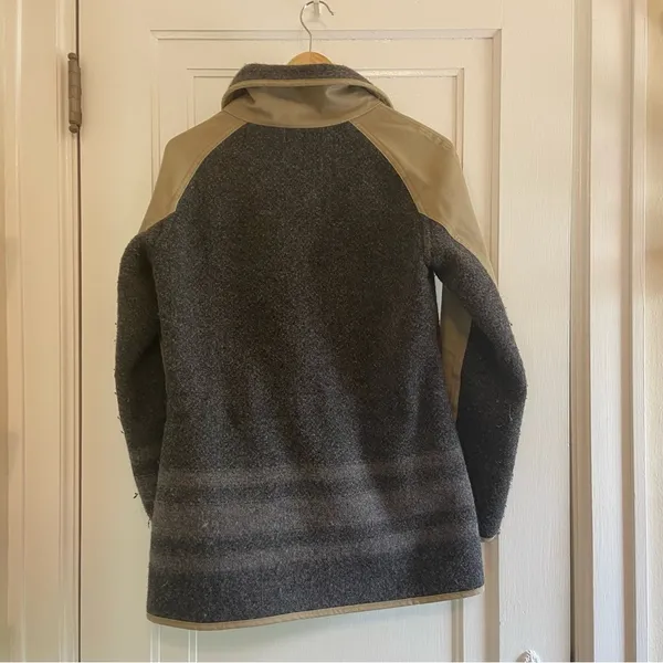 Patagonia Reclaimed Wool parka - Image 5