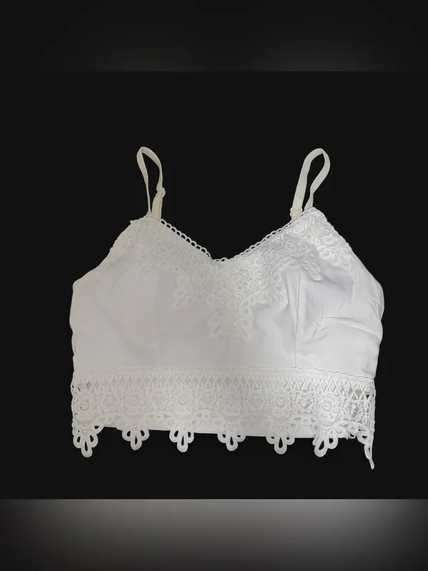Mudd White lace crop top/bralette - Image 3