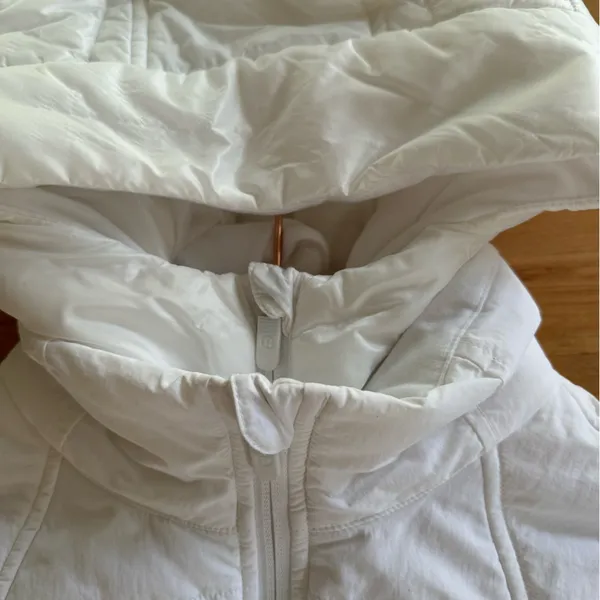 Lululemon Another Mile Puffer Hooded Jacket White Size 4 NWT - Image 14
