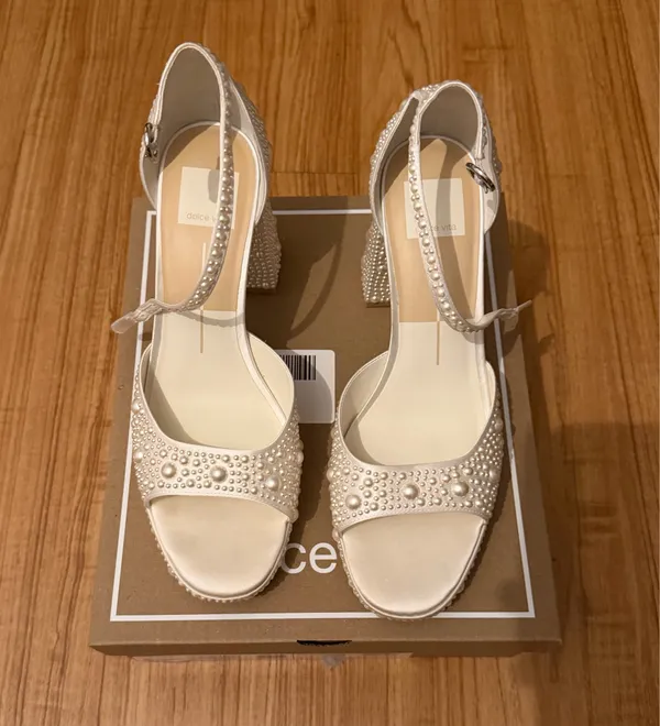 Dolce Vita Pandro Pearl True White Satin Heels - Image 3