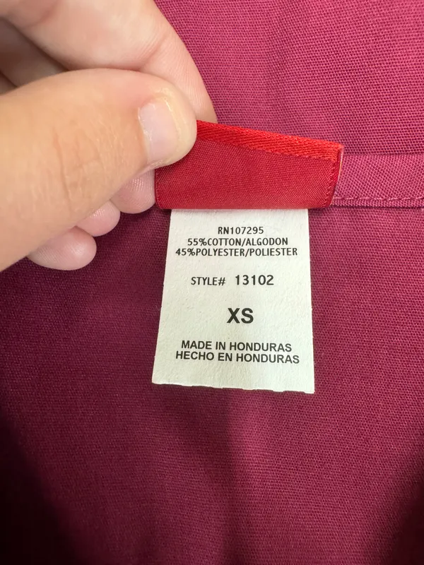 Dickies Mini V-Neck Scrub Top Wine Colored Size X-Small - Image 4
