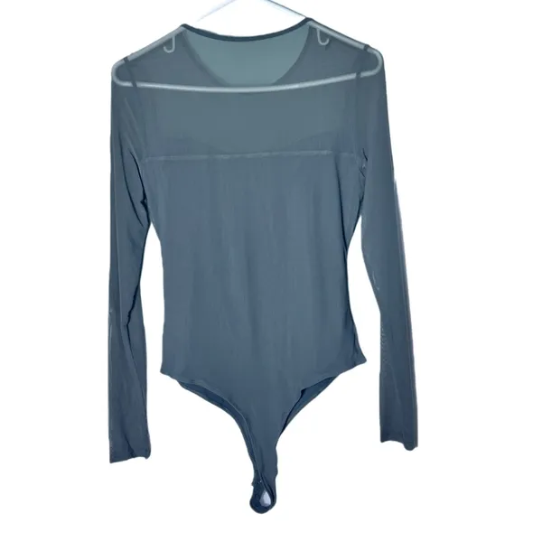 NWT REORIA Women’s Sheer‎ Mesh Long Sleeve Front Twist Knot Ruched Top - Large - Image 7