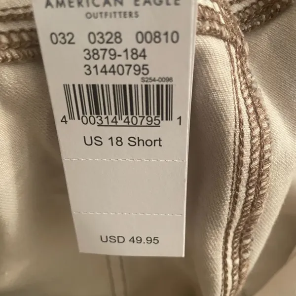 American Eagle Outfiters - Image 11