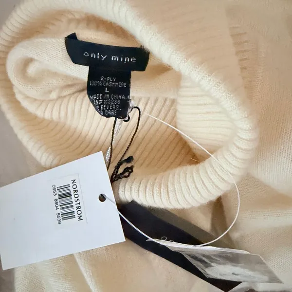 Only Mine Ivory 100% Cashmere Turtleneck Sweater Size Large - Image 2