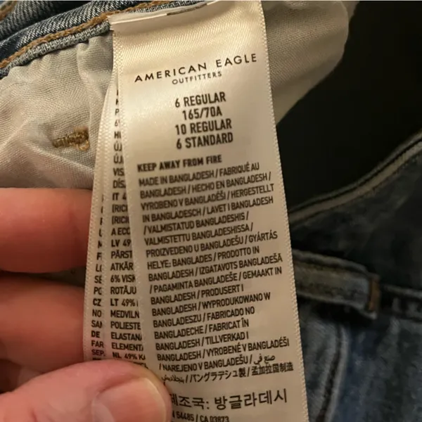 American Eagle Outfitters Stretch Denim Mom Jeans EUC - Image 5