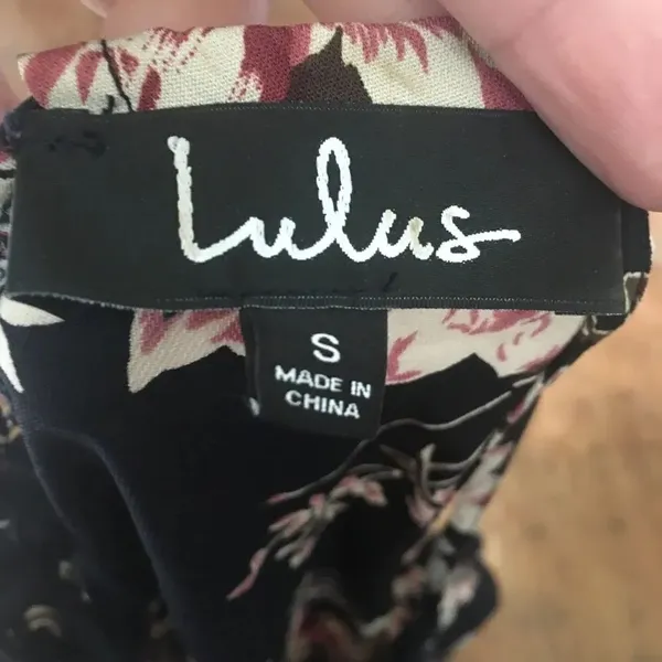 Lulu’s pink and black high neck S maxi with side slits - Image 4