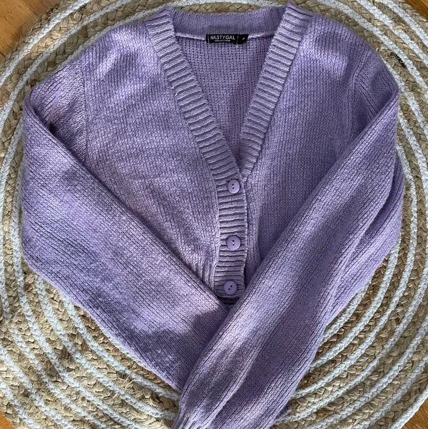 Nasty Gal Knit The Floor V-Neck Cropped Cardigan - Image 5