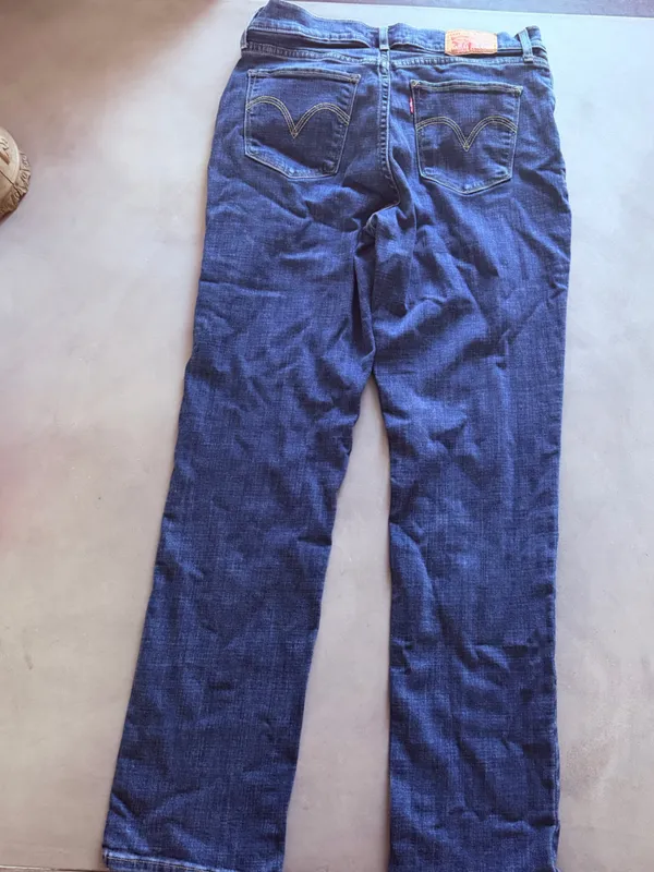 Levi’s Classic Straight Stretch Jeans Women’s Size 28 - Image 2