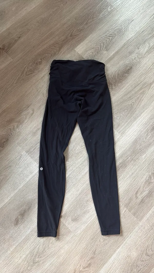 Black Lululemon leggings - Image 4