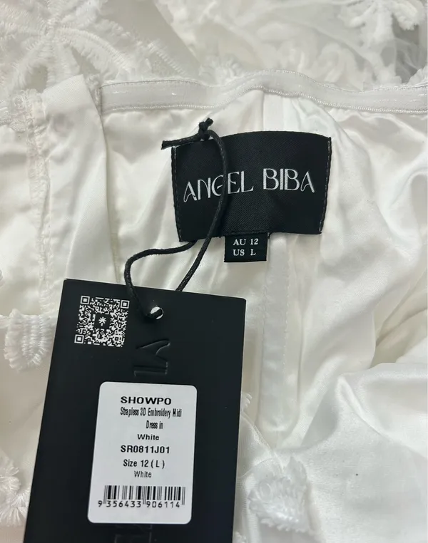New Showpo RHEIVA Strapless 3D Embroidery Midi White Dress Size Large MSRP $149 - Image 7