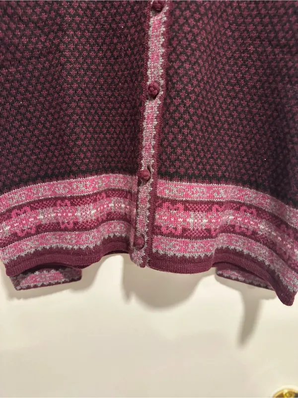 VTG Frost Fair Isle Sz:M geometric knit burgundy/pink Wool Cottagecore cardigan. - Image 9